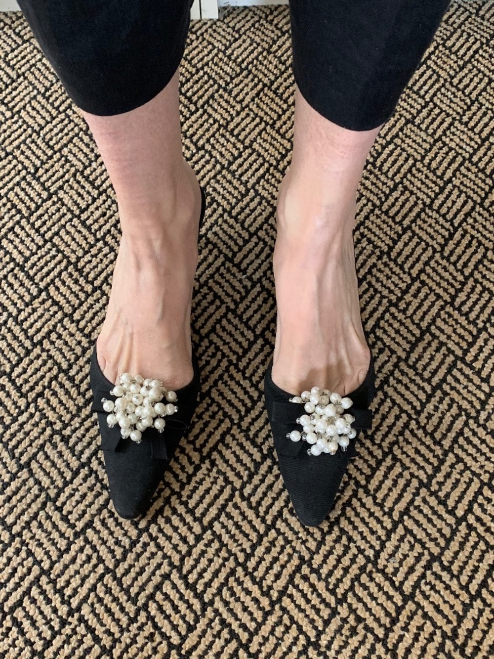 Haute Stubbs & Wootton Silk Kitten Heel Mules With Bow and Pearls (8)